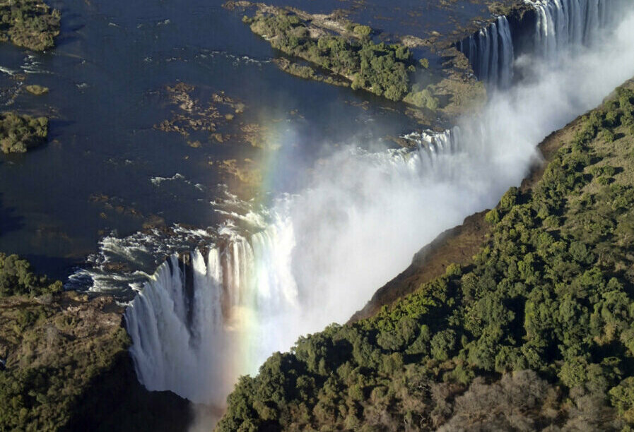 Victoria Falls in full flow