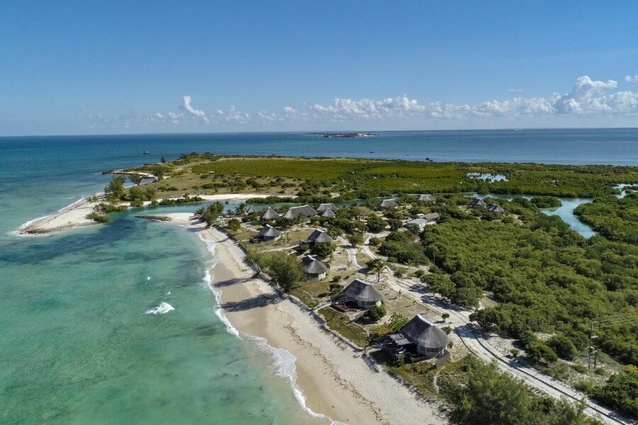 Mozambique lodge with Indian Ocean view