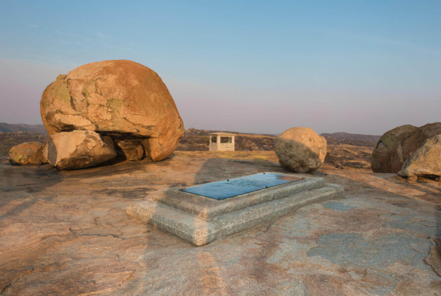 Rhodes grave and view - Balancing act: the Matobo National Park