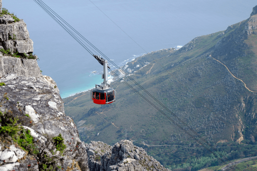Cable car at Table Mountain by Warwick Kingsley